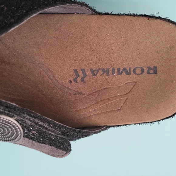 Romika Women's Sparkling Black and Tan Sandals - Picture 2 of 6